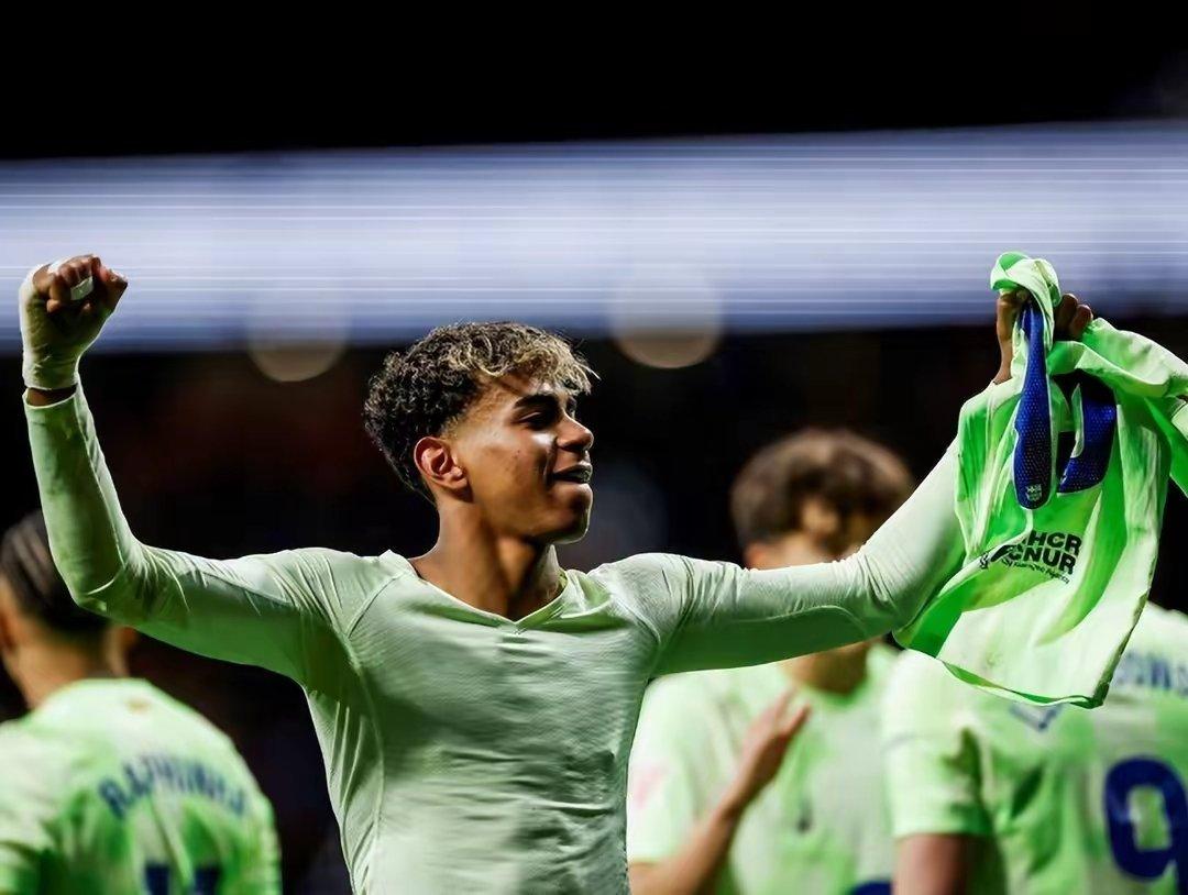 西甲四强战对决在即!北京国安演练定位球,巴塞罗那密集防守应对的简单介绍 西甲四强战对决在即!北京国安演练定位球,巴塞罗那密集防守应对的简单介绍