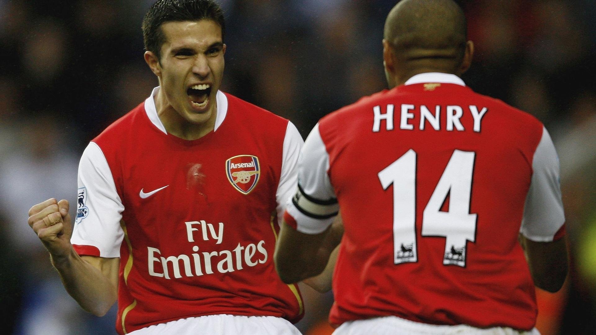  欧冠八强战激情夜！布鲁诺·费尔南德斯里突外投，纽约尼克斯爆冷北京首钢